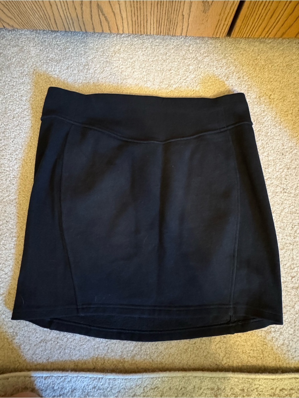 Lululemon Scuba High-Rise Mini Skirt
Black